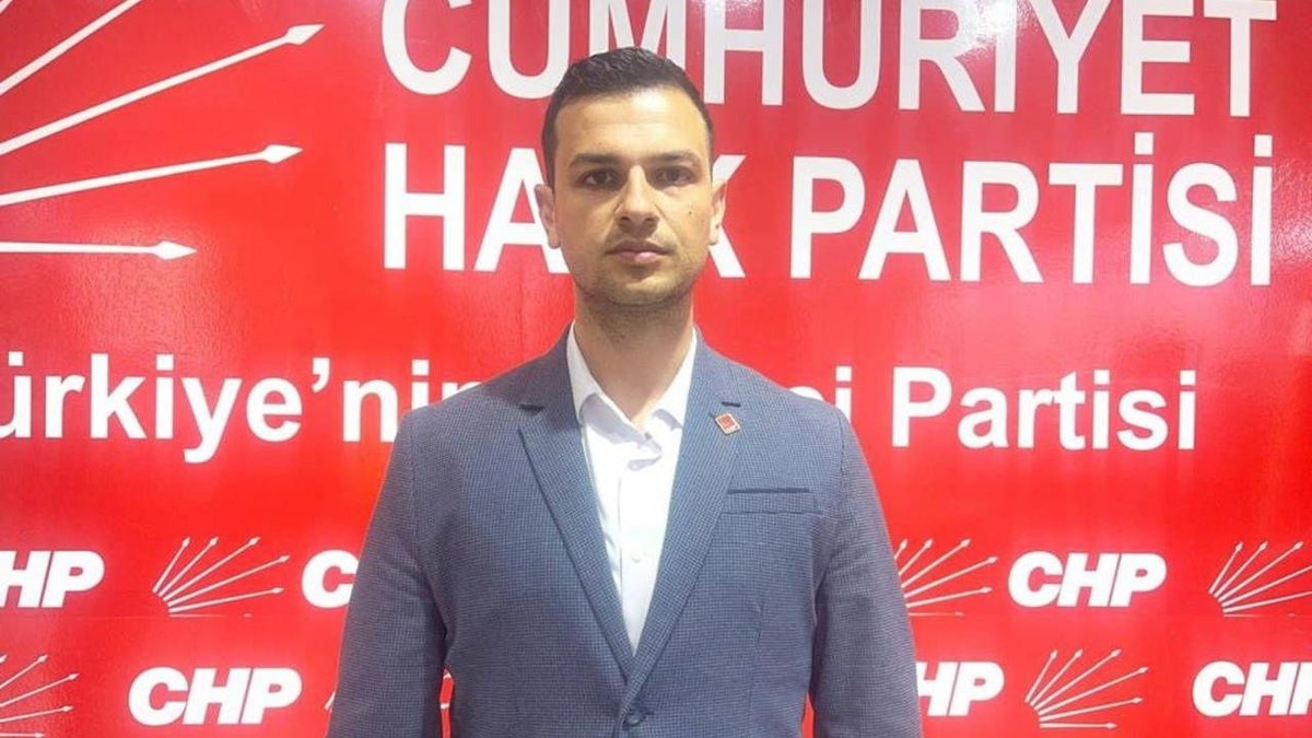 CHP Kilis İl Başkanı Umut Mehmet Sapan Tahliye Edildi: Cezaevi Önünde Karşılandı
