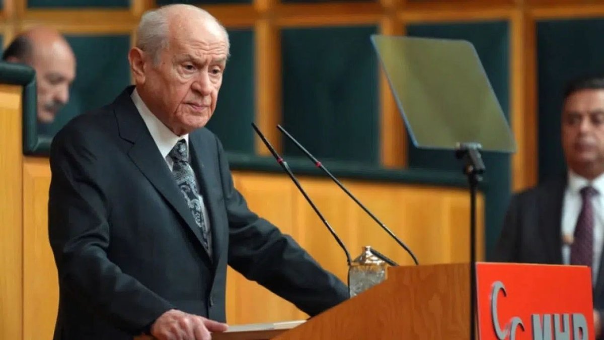 Devlet Bahçeli’den Özgür Özel’e Dikkat Çeken Çağrı: “Ateşe Körükle Gitme, Sağduyulu Ol”
