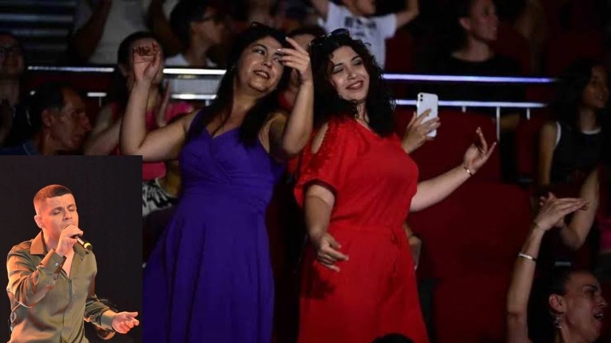 Didim’de Bilal Sonses sahne aldı: Yaz konserinde büyük coşku yaşandı