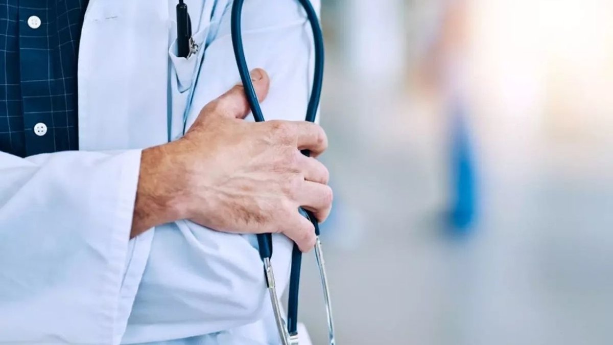 Sağlık Bakanlığı'ndan Doktorlara Önemli Uyarı: Sürekli Görev Vurgusu