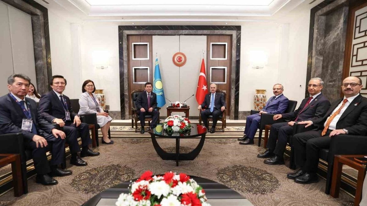 TBMM Başkanı Kurtulmuş, Kazakistan Parlamentosu Meclis Başkanı Koşanov ile İstanbul'da Görüştü