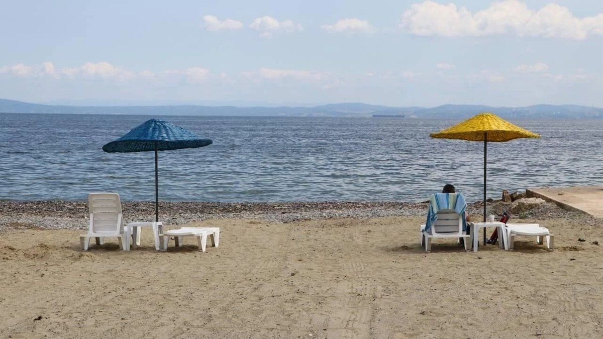 Rodos’ta Şezlong Krizi: Tatilci Tazminat Kazandı, Turizmciler Uyarıldı