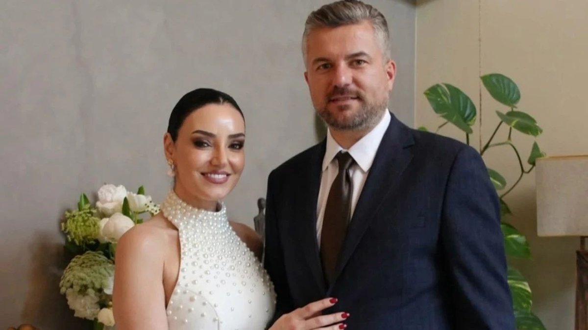 Sevcan Orhan, Buca Belediye Başkanı Görkem Duman ile Nişanlandı