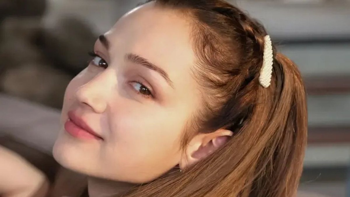 Daha 17 Dizisinin Leyla’sı Ceren Ayruk: "Hatta Onun Gibi Düşünmeye Başladım"