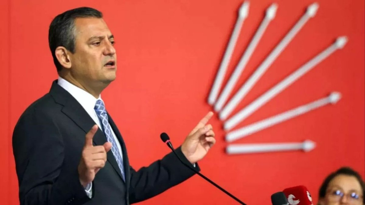 Özgür Özel’den Yeni Parti İddialarına Net Yanıt! “CHP’den Ayrılık Yok, Kurultay Şart”