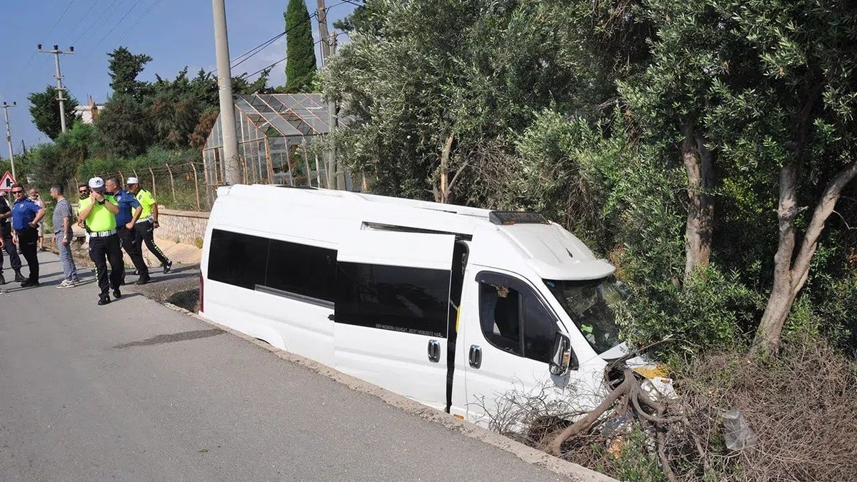 Mersin’de Minibüs Dehşeti: Gasbettiği Araçla Kaçan Zanlı Kaza Yaparak Hayatını Kaybetti