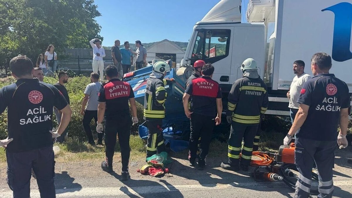 Bartın'da Kamyon Ve Patpat Çarpıştı Bir Kişi Hayatını Kaybetti