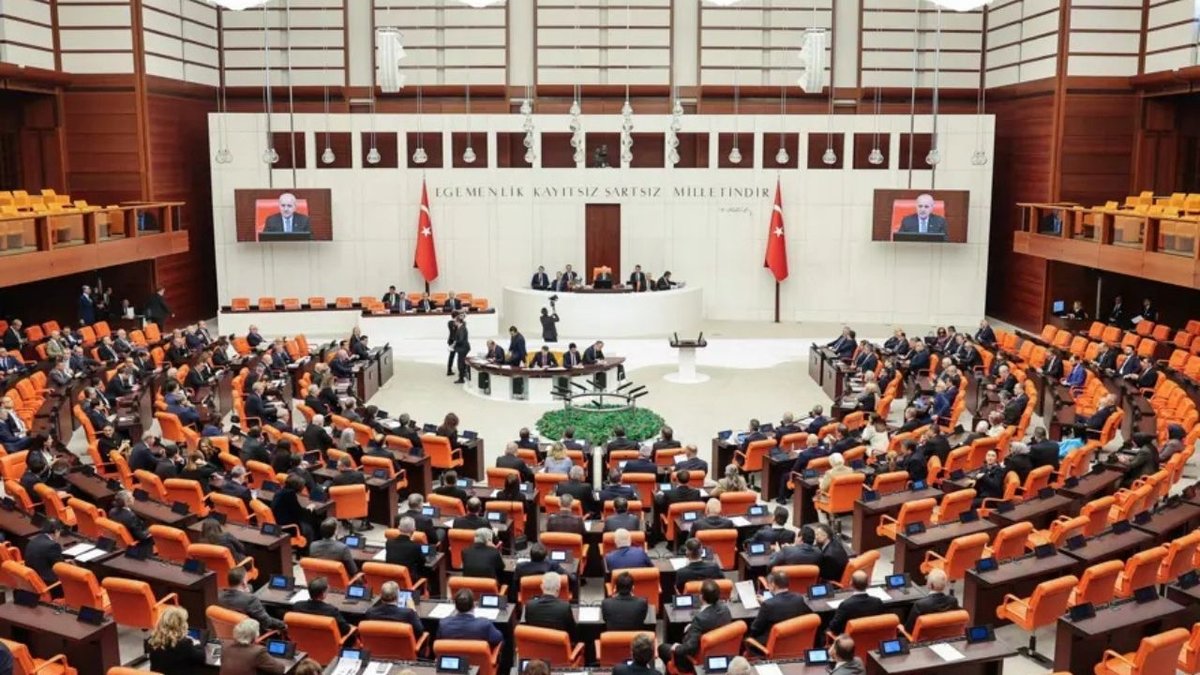 Meclis Aritmetiğinde Yeni Dönem İstifalar Sonrası Sandalye Dengesi Değişiyor