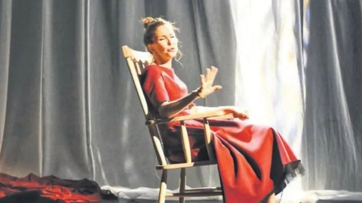 İnci Türkay, Tek Kişilik Performansıyla Sahne Alıyor
