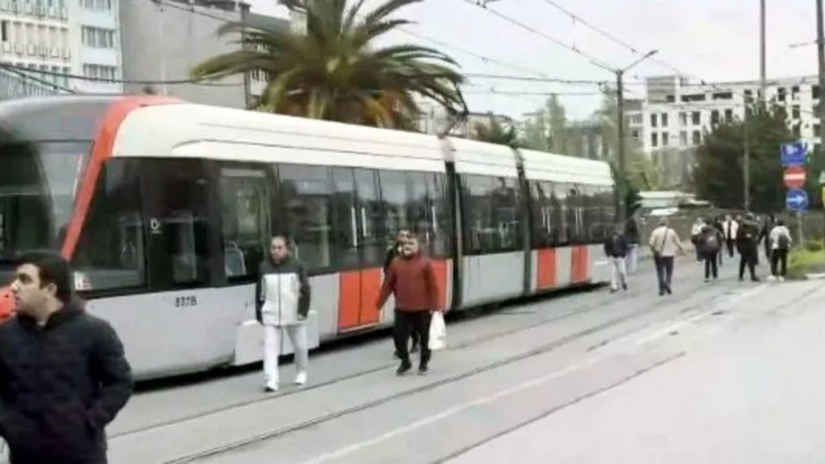 Kabataş-Bağcılar Tramvay Hattında Sorun: Seferler Gecikti