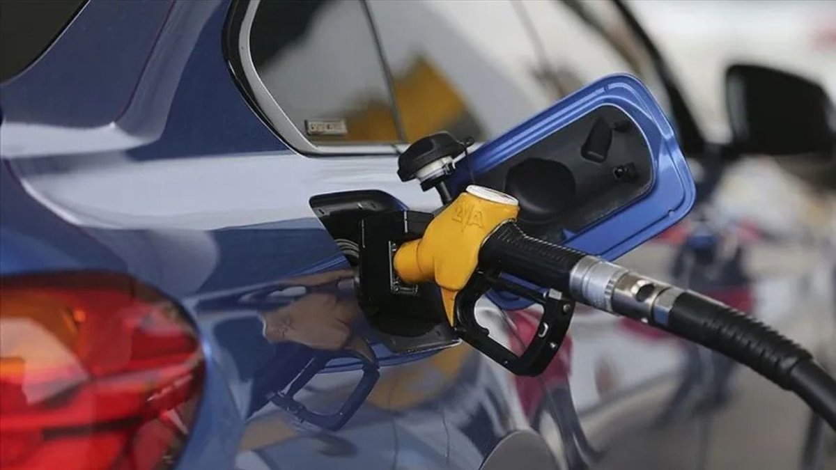 Amerika'da Yakıt Maliyetleri Artıyor: 5 Dolar Eşiğinde