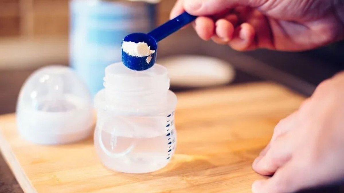Bebek Maması İçin "Hayati Tehlike" İhtarı: Ürünler Toplanıyor