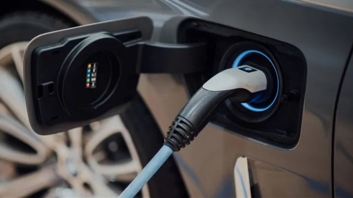 Türkiye'de Elektrikli Araç Sayısı 424 Bine Ulaşıyor