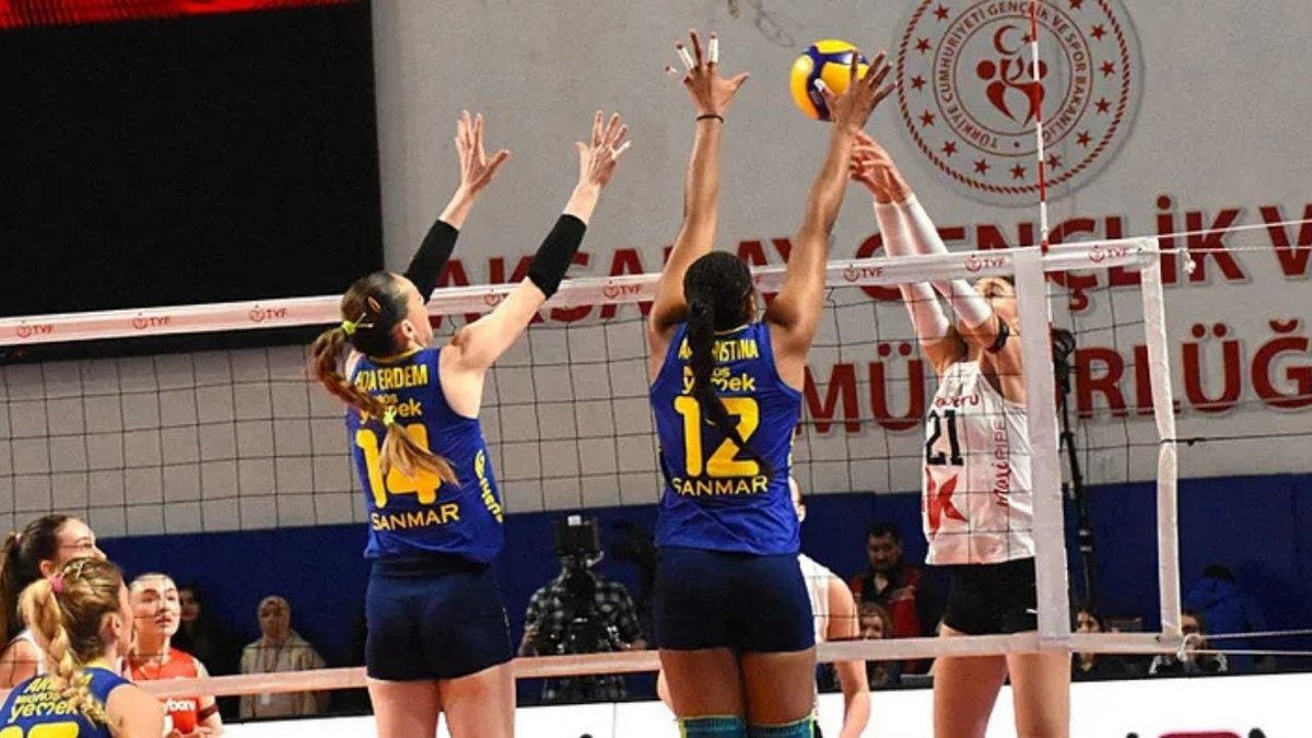 Fenerbahçe Medicana Dışarıda Kolay Bir Galibiyet Aldı: Kuzeyboru'yu 3-1 Yendi!