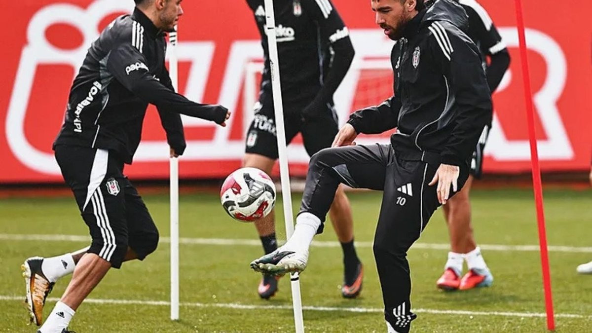 Beşiktaş’ta Kaleci Stratejisi Belirlendi: Altay Bayındır Yedek Seçenek Haline Geldi