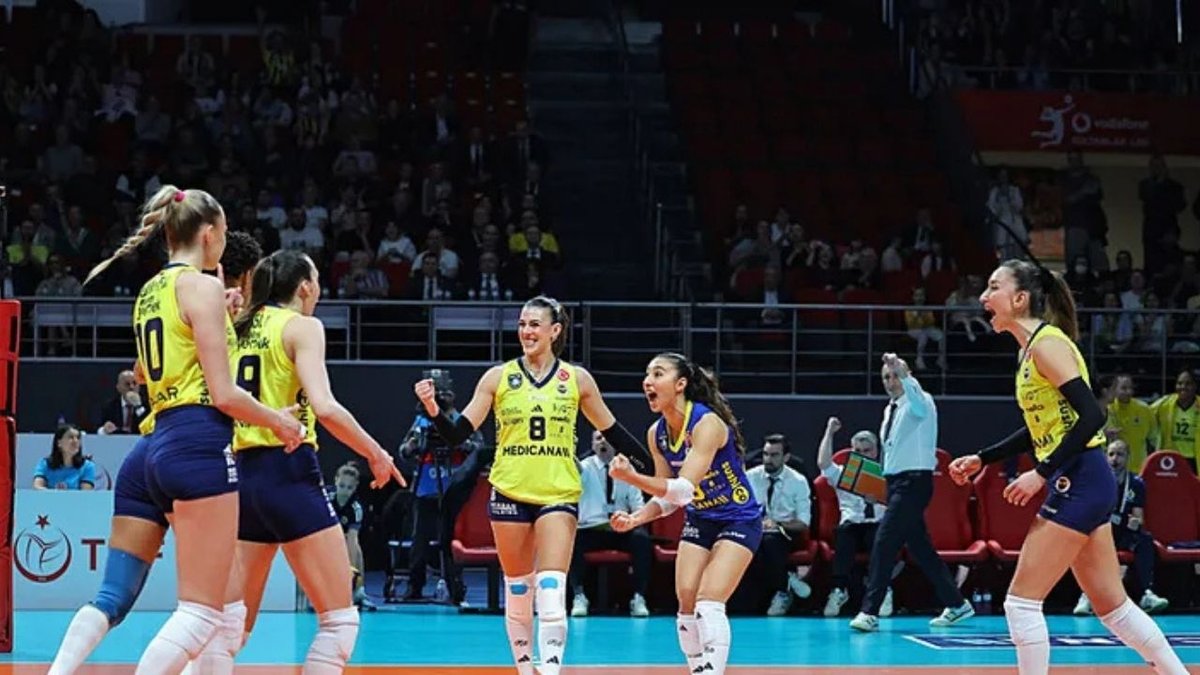 Fenerbahçe Medicana, Sultanlar Ligi Finalinde VakıfBank'ı Yendi!
