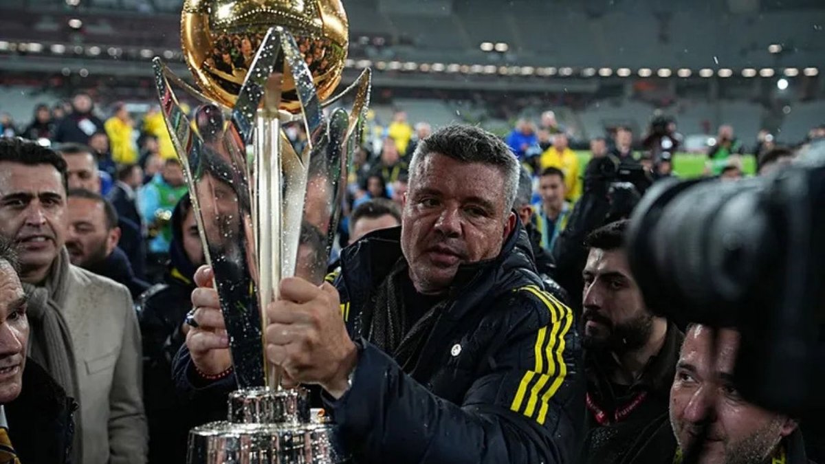 Fenerbahçe'de İsmail Kartal Şaşırtan Gelişme! Başkan Adayı Teknik Hamle Yaptı