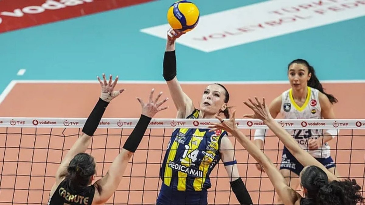 Sultanlar Ligi'nde Büyük Mücadele: VakıfBank Şampiyonluğu, Fenerbahçe İse Seriyi Devam Ettirmek İstiyor!