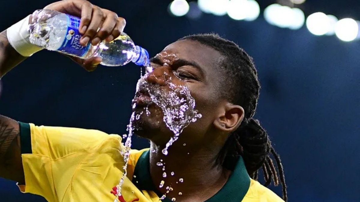 Rafael Leao Milan’dan Ayrılıyor: Fenerbahçe ve Galatasaray İddiaları Gündemde