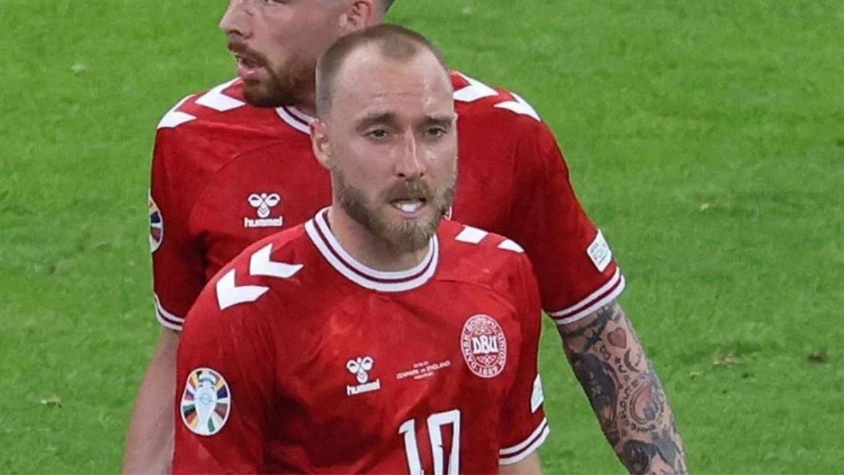 Christian Eriksen Hazırlık Maçında Fenalaştı