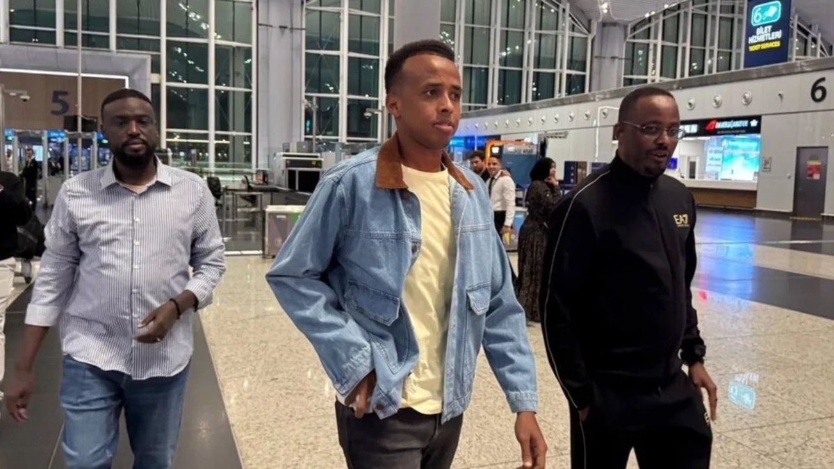 ABD’ye Girişi Reddedilen Somalili Hakem Omar Abdulkadir Artan, İstanbul’dan Ülkesine Döndü