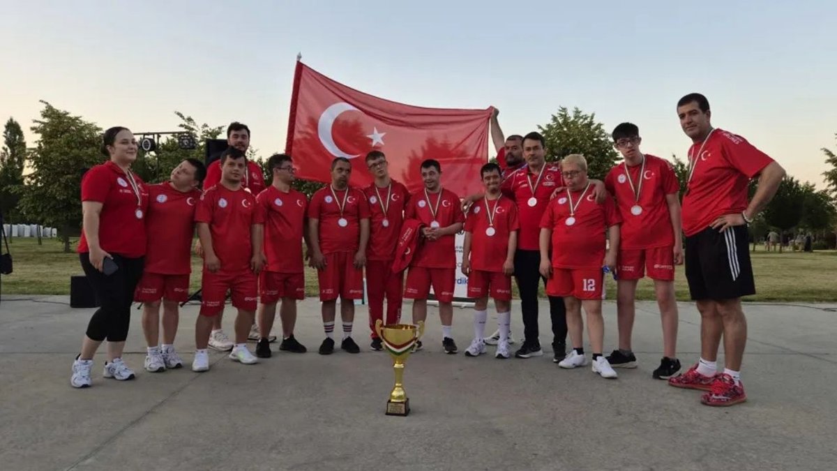 Down Sendromlu Basketbol Milli Takımı’ndan Dünya Şampiyonası’nda Gümüş Madalya