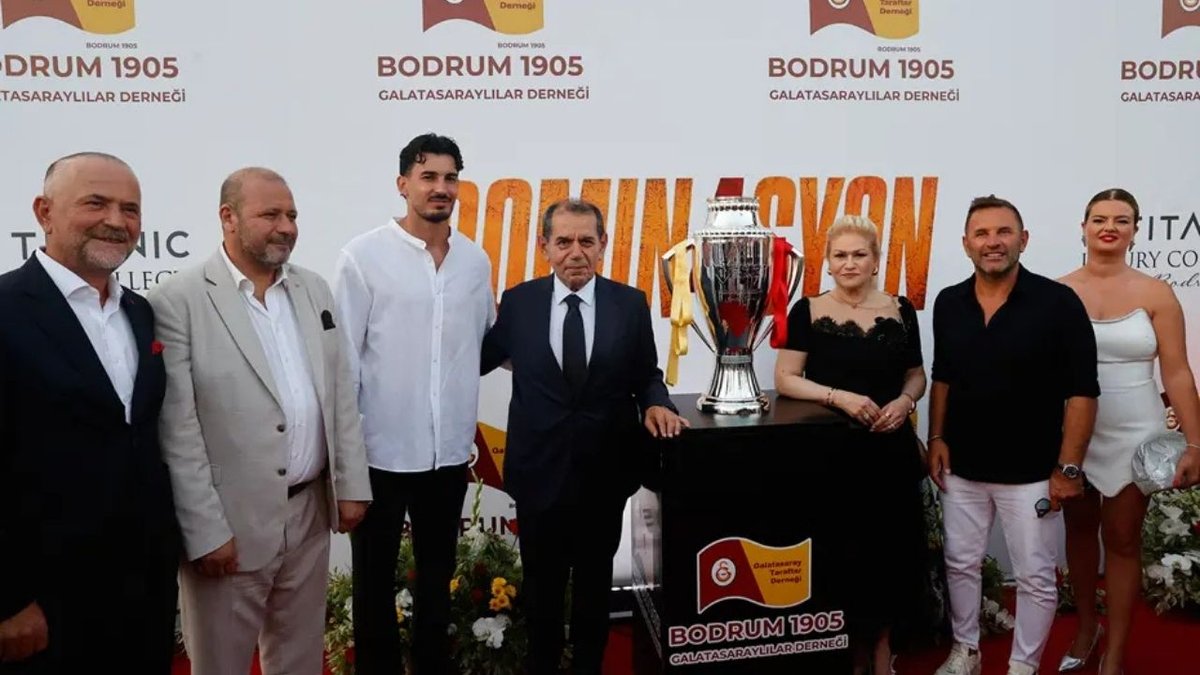 Galatasaraydan Kutlamada Transfer Mesajı Yeni Sezon Planları Netleşiyor