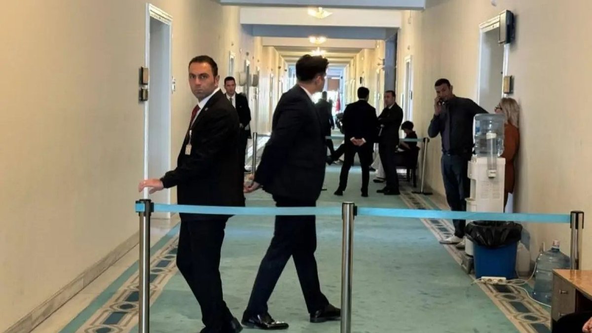 CHP TBMM Grubu’nda İhraç Kararı Sonrası Kritik Toplantı: Parti Meclisi Katılımı İçin Karar Verilecek
