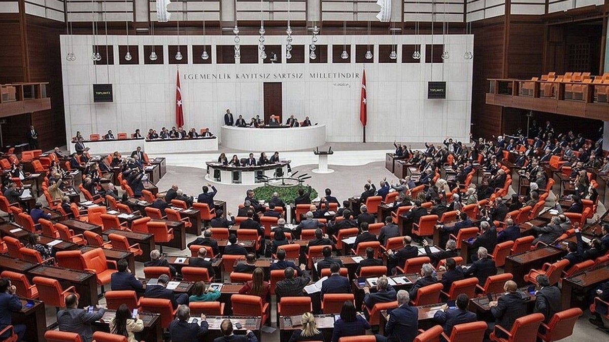 Meclis’te Yoğun Hafta: Basın, Emniyet ve Taksi Düzenlemeleri Gündemde
