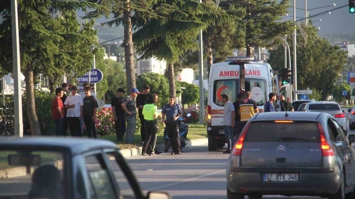 Beyşehir’de Feci Kaza Sonrası Vatandaşın Hızlı Müdahalesi Hayat Kurtardı