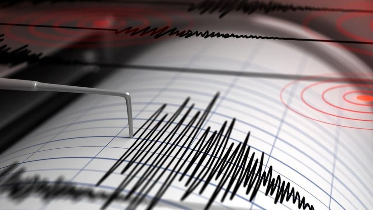 Elazığ’da Geceyi Sarsan Deprem Çevre İllerde De Hissedildi