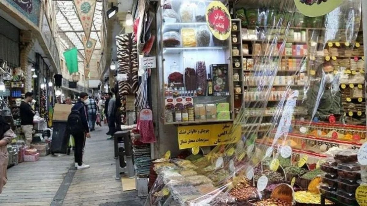 İran'da Yüksek Fiyatlara Karşı "Kalabarg" Projesi Başlatıldı