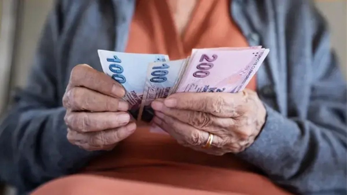 Bayram Öncesi Emekli İkramiyesi Ödemeleri Başladı: 4 Bin TL Hesaplara Yatıyor