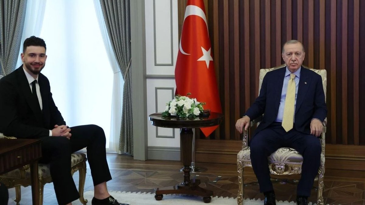Cumhurbaşkanı Erdoğan, Milli Basketbolcu Alperen Şengün’ü Kabul Etti