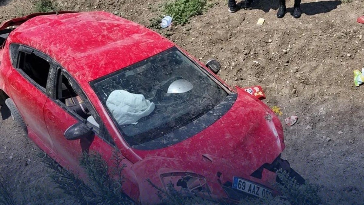 Bayburt’ta Otomobil Takla Attı: 4’ü Çocuk 8 Kişi Yaralandı