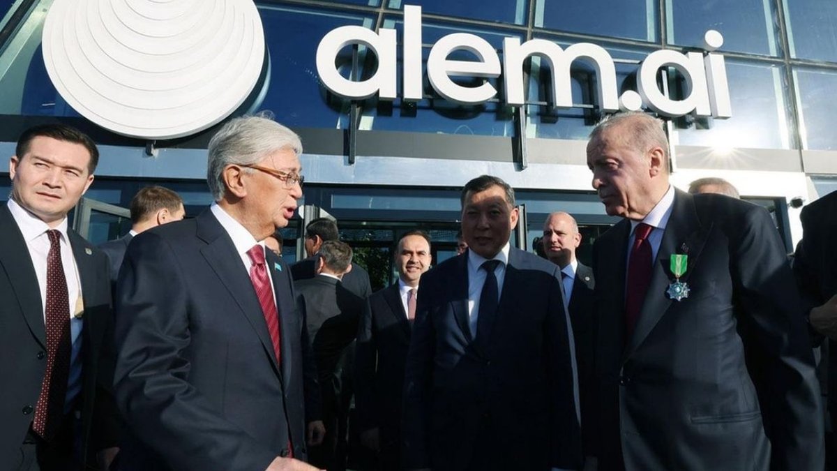 Erdoğan, Kazakistan’da Alem.AI Yapay Zeka Merkezi’ni Ziyaret Etti