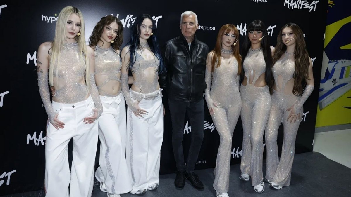 Manifest, Dünya Starlarının Menajeri John Giddings ile Anlaştı