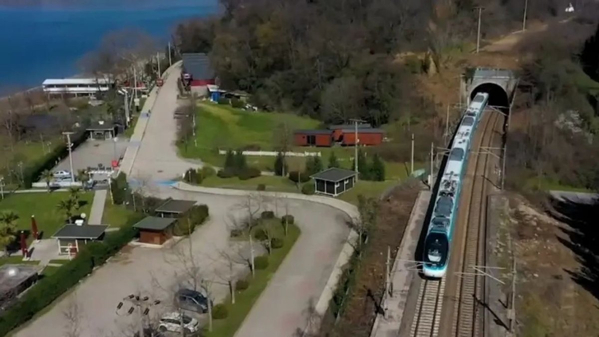 Milli Elektrikli Hızlı Tren Rekor Kırdı: Saatte 240 Kilometre Hıza Ulaştı