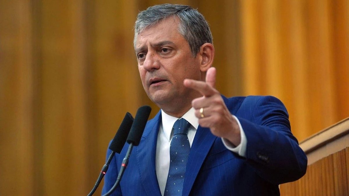 Özgür Özel Grup Toplantısında Konuştu: “Burası Seçilmişlerin Yeridir”