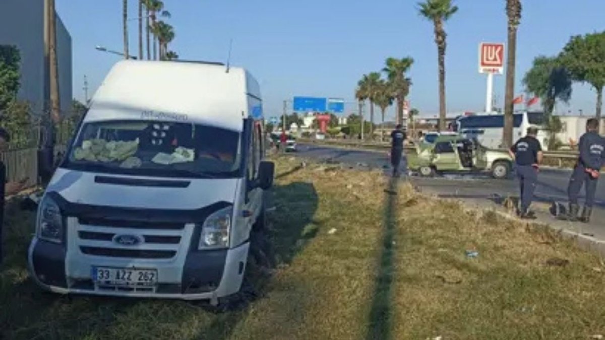 Mersin Tarsus’ta zincirleme kaza: 4 araç birbirine girdi, 56 yaşındaki sürücü hayatını kaybetti