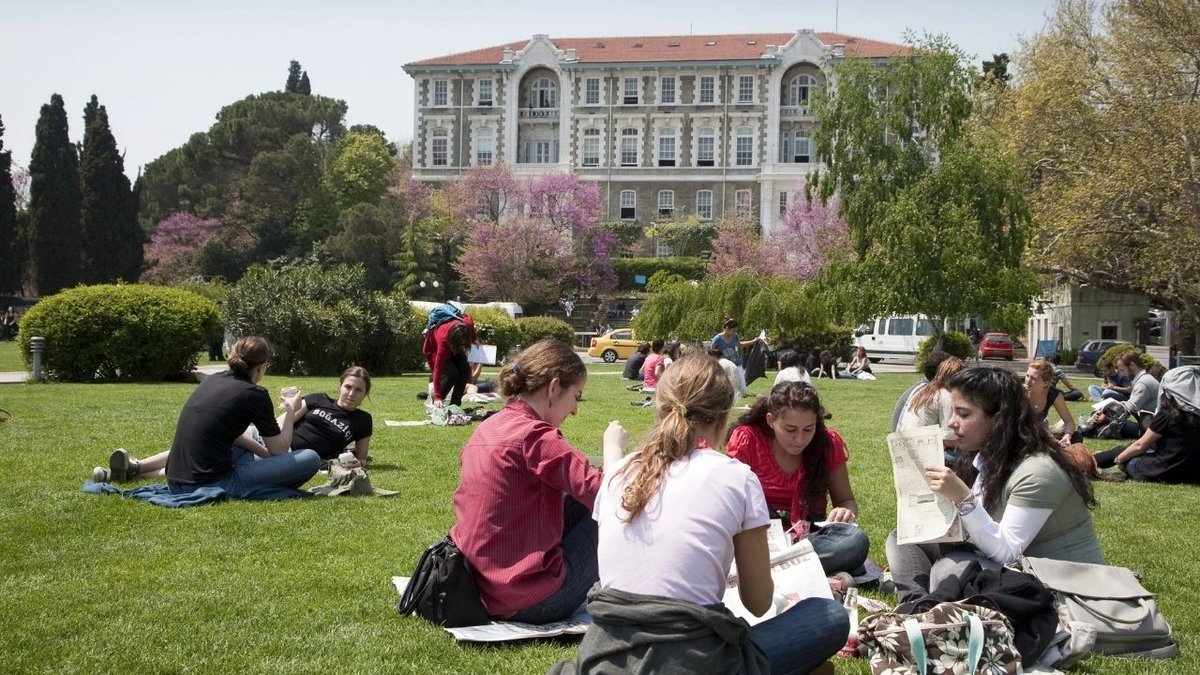YKS Tercihlerinde Yeni Dönem Yapay Zekaya Dirençli Meslekler Öne Çıkıyor